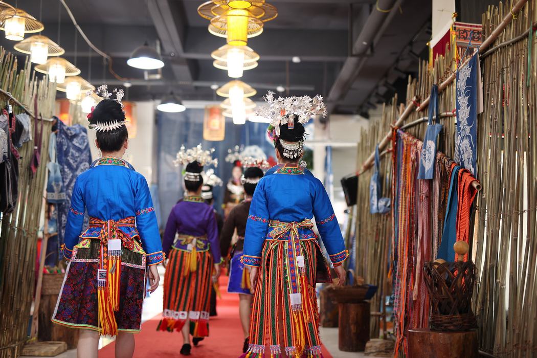 93FʡկhȪֵzĄؚ܇gȺMʢbֱչʾ