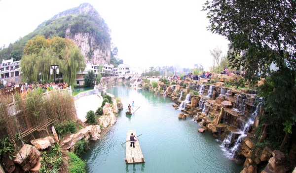 “醉”在盛夏之旅 細品詩和遠方。