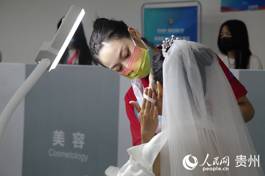 比賽現場。人民網 龍章榆攝