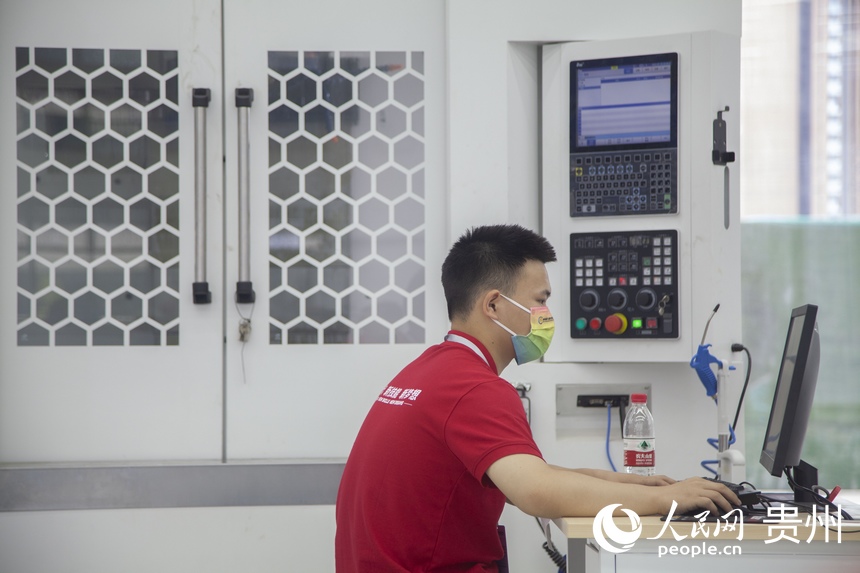 比賽現場。人民網 龍章榆攝