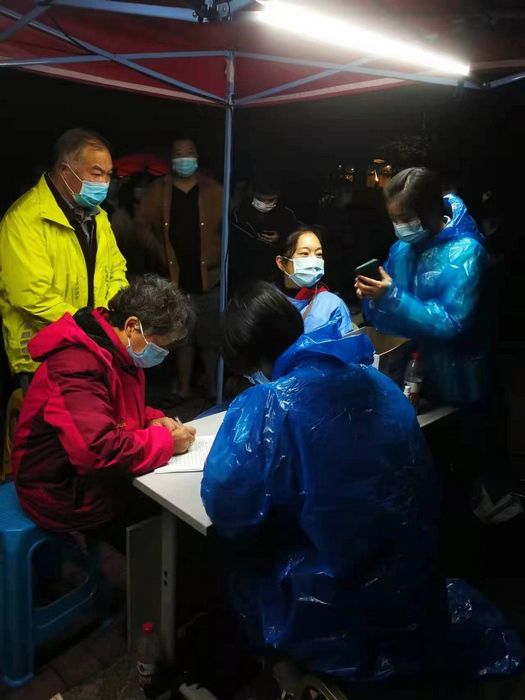 梅賢在抗疫一線。