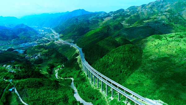 正習高速公路。