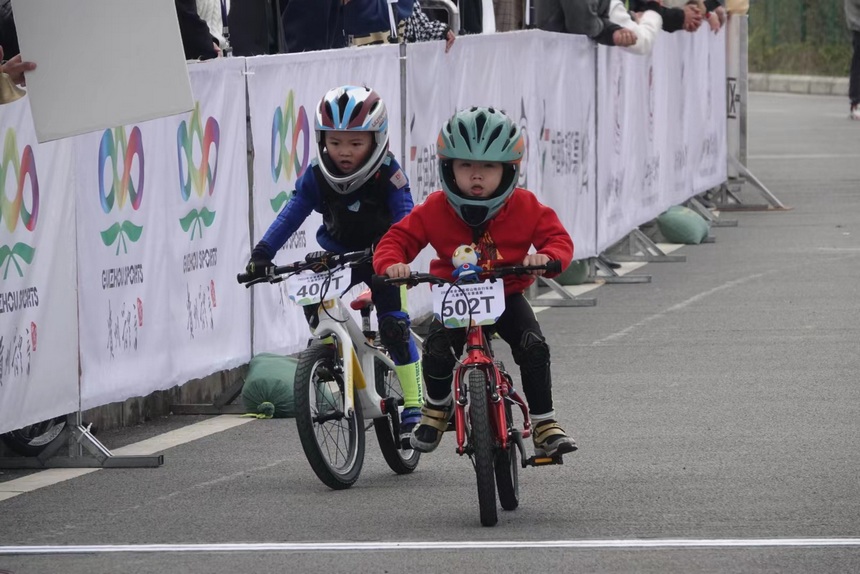 童車賽比賽現場。蒲學光攝