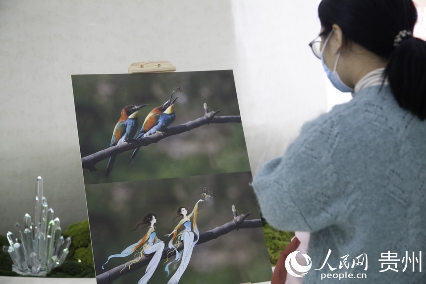 畫展現場。人民網 龍章榆攝