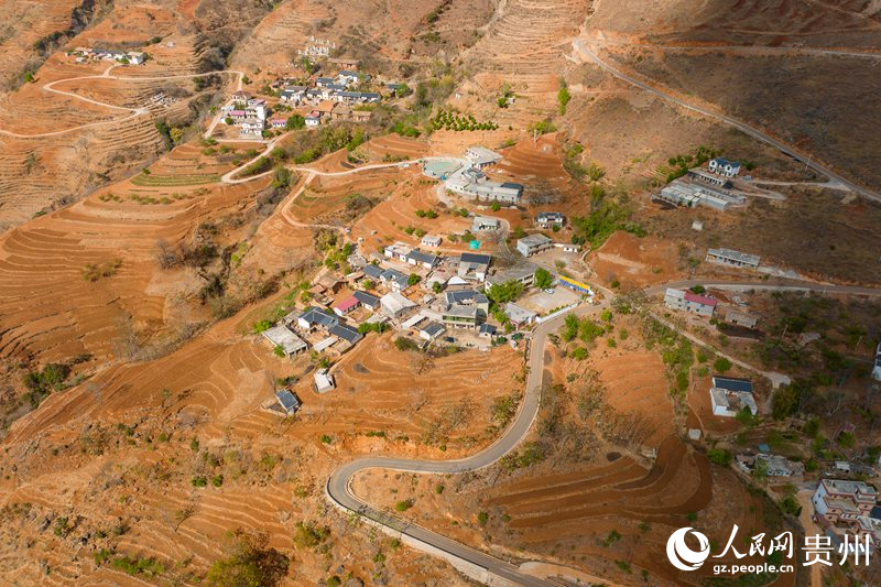 2 航拍威寧縣海拉鎮海元村。人民網記者 涂敏