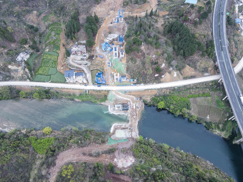 航拍獨木河大橋施工現場。貴平10標供圖