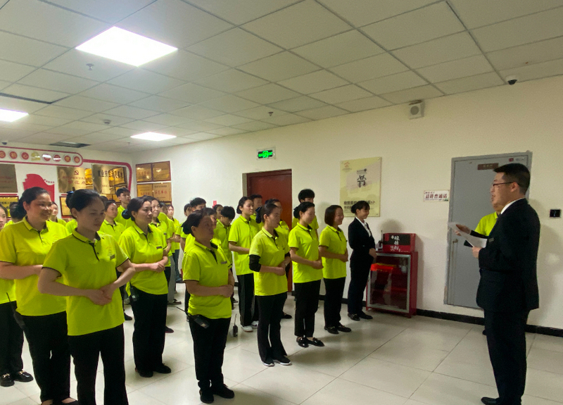 房務部晨會。