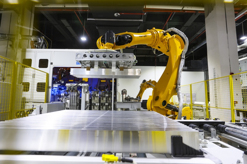 貴安弗迪電池有限公司檢測生產線。 石照昌 攝