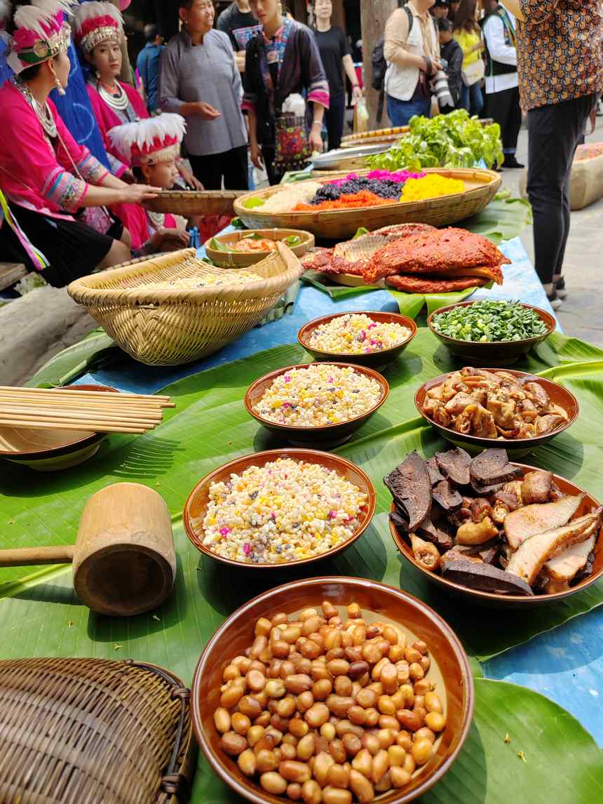 節日里的油茶飯。