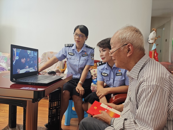 圖為組織開展“三送”“三聽”活動。