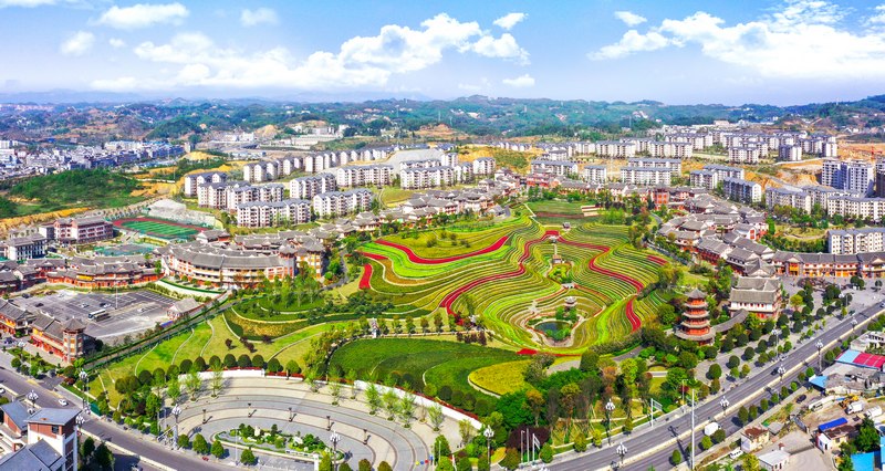 大方縣奢香古鎮易地扶貧搬遷安置區。畢節市委宣傳部供圖