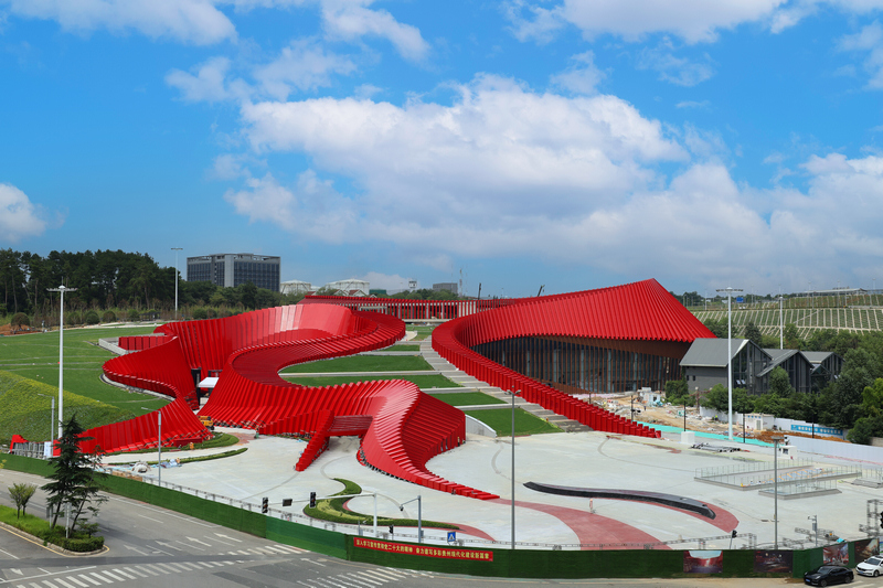 遠望“紅飄帶”。主辦方供圖