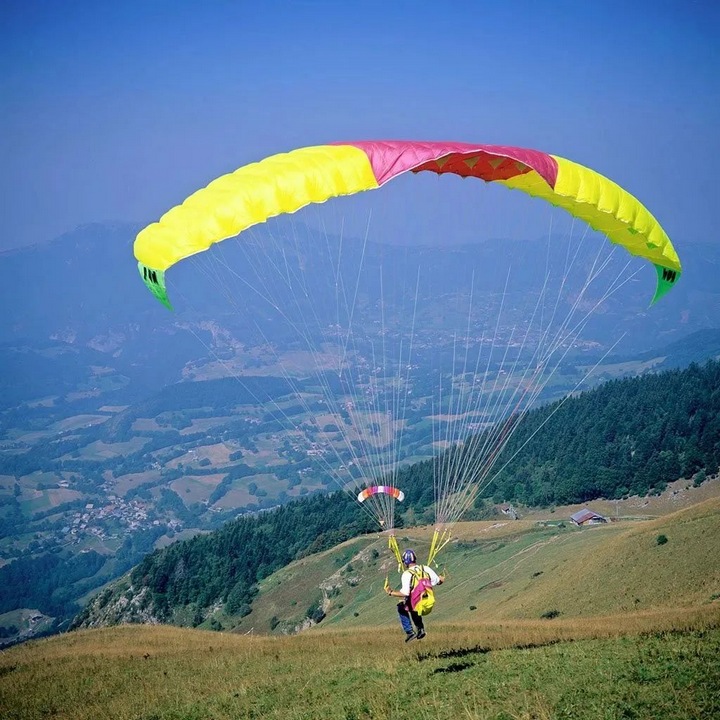 貴州龍蔭山滑翔基地。