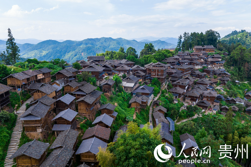 航拍貴州省從江縣岜沙苗寨。人民網記者 涂敏攝