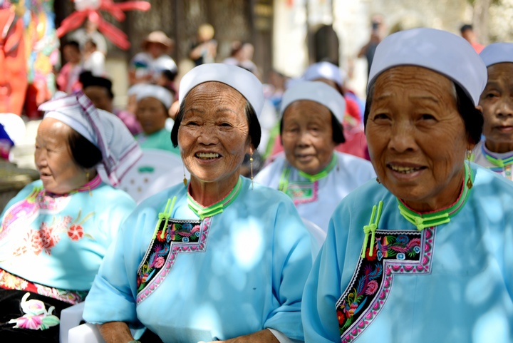 現場觀眾熱情觀看。