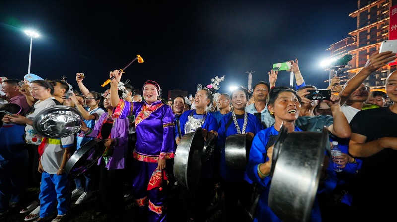 “村超”現場氣氛活躍。周光勝攝