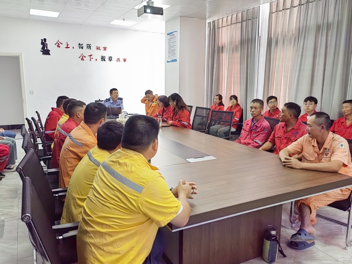 集中群眾集體宣傳反詐。