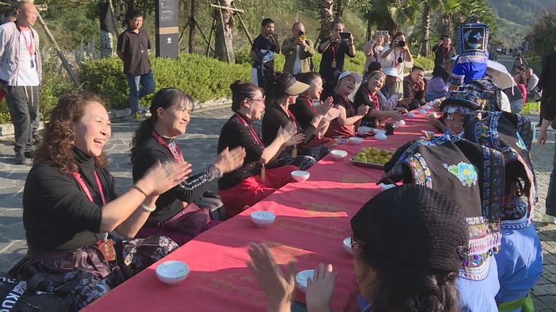 2023年修文縣六屯鎮桃源村“音樂節”長桌宴。