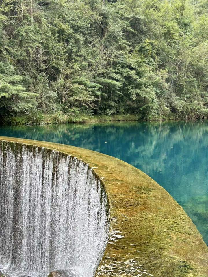 小七孔景區臥龍潭。 何宇澈攝