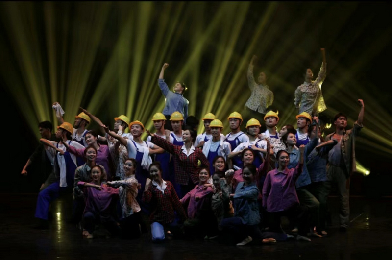 情景合唱《社會主義好》。