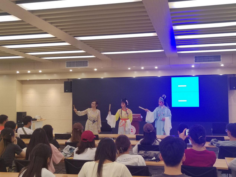 戲劇進校園活動照。