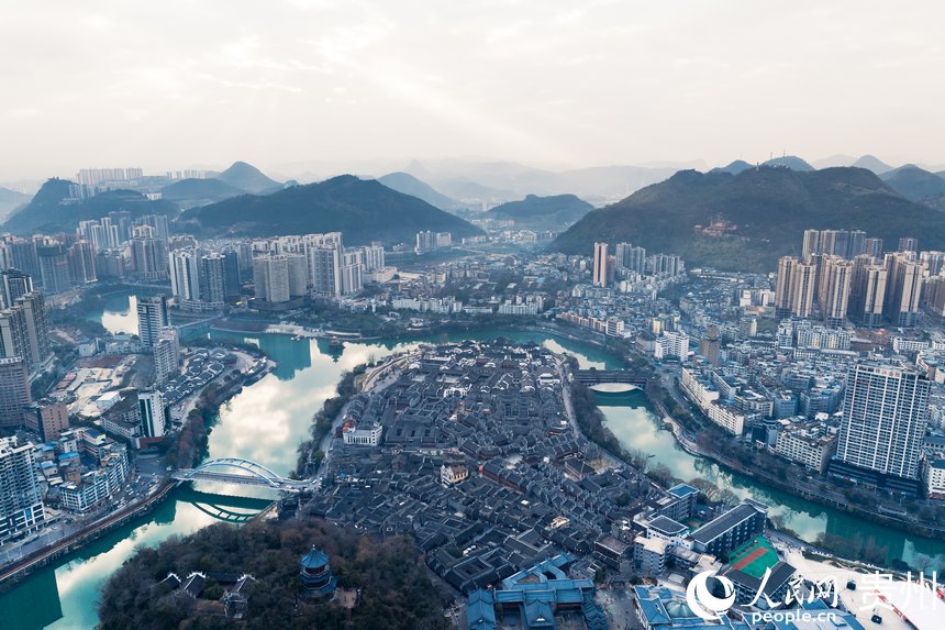 航拍中南門古城。人民網記者 涂敏攝