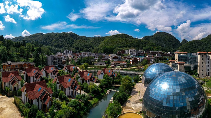 初水花源溫泉一隅。