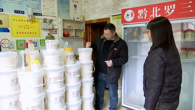 3 圖為擺放著多種規格的甜米酒。.jpg