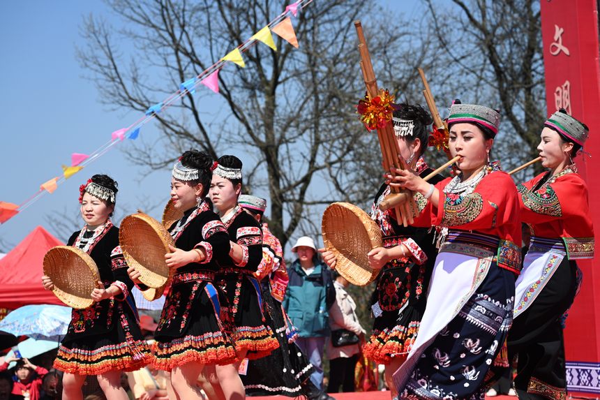 苗族跳花活動現場。