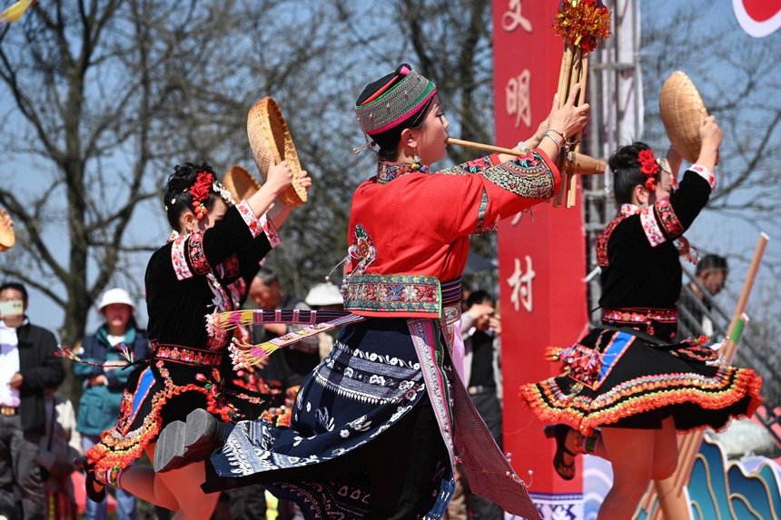 苗族跳花活動現場。