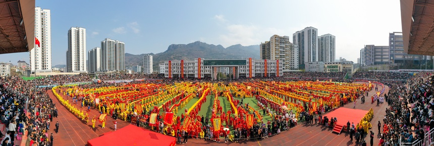 78支毛龍燈隊齊聚一堂。石阡縣融媒體中心供圖