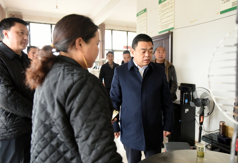 唐友波到天龍鎮、樂平鎮檢查低溫凝凍天氣安全工作。