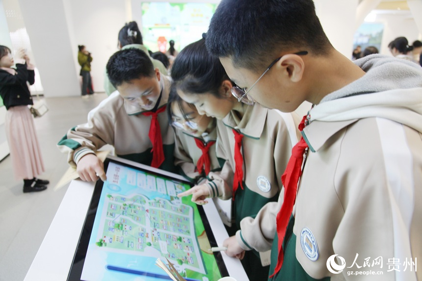 展覽館一角。人民網 龍章榆攝 