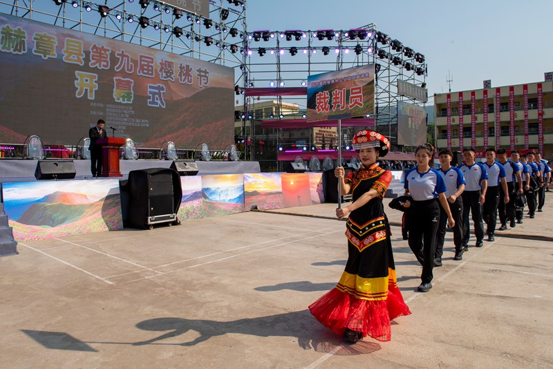 裁判員入場式。李學友攝