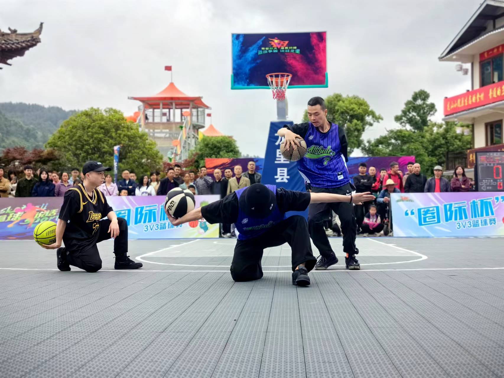 球賽現場。陳玉攝