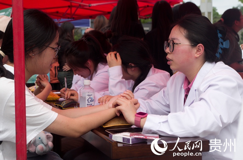 活動現場。人民網 龍章榆攝