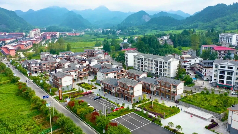 10、九壩鎮一角。