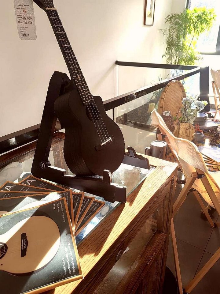 在民宿七封信·展閱店展出的“民宿 吉他民謠生活體驗經典場景”。