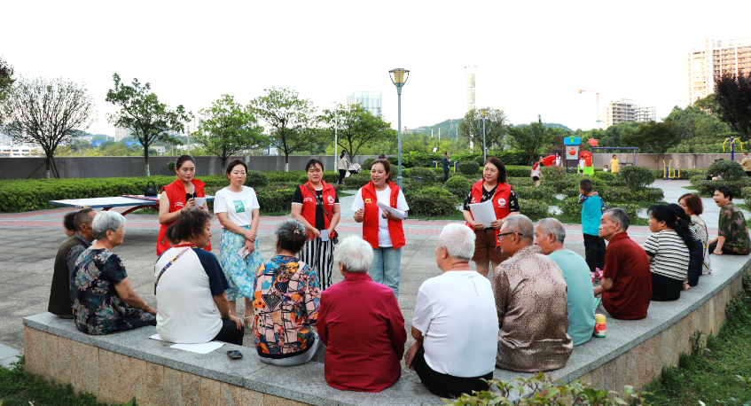 北大夢想城社區“夜話·老年活動室”主題活動現場。