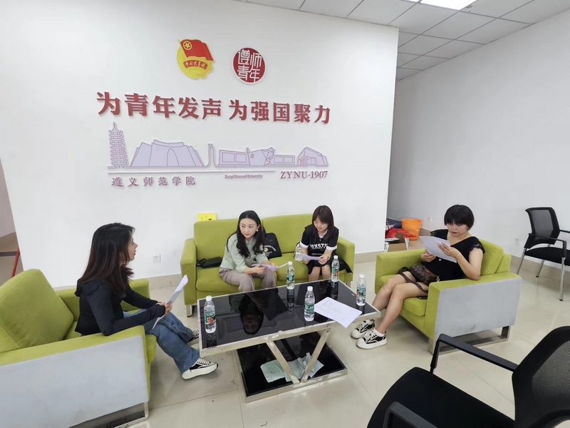 2024（貴州?仁懷）布魯塞爾國際烈性酒大獎賽工作專班工作人員在高校開展志愿者現場面試。2024（貴州?仁懷）布魯塞爾國際烈性酒大獎賽工作專班供圖