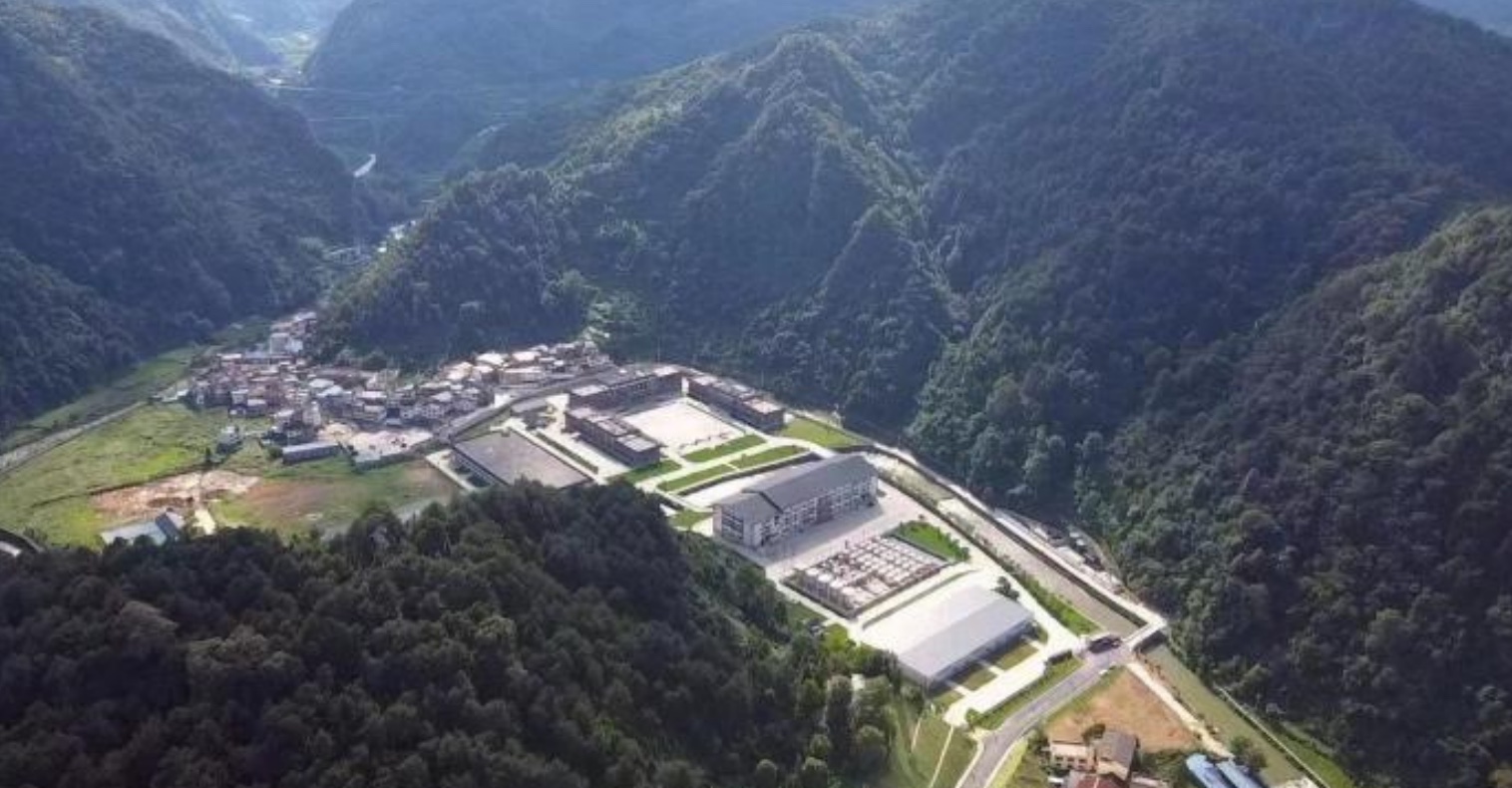  黔南州勻酒景區。