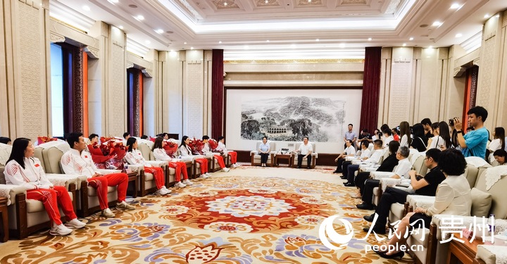 座談會現場。人民網記者 王秀芳攝