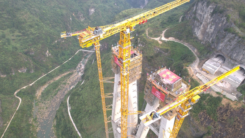 (3)封頂現場。 鄒義超 攝6