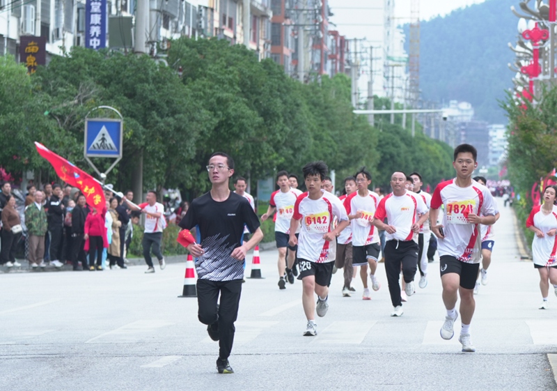 5貴州紅·山水越野挑戰賽火熱開賽
