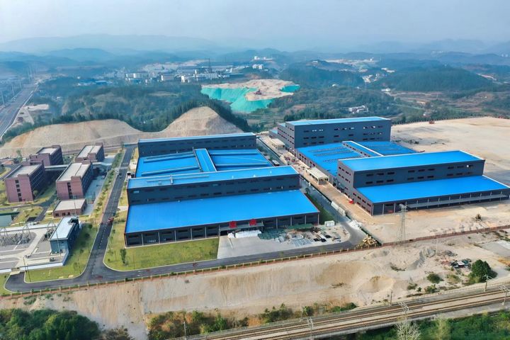 全球最長！銅仁大龍建成100米新能源隧道窯生產線。