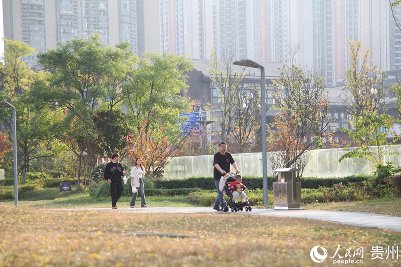 貴陽市白云區泉湖公園一角。人民網 龍章榆攝