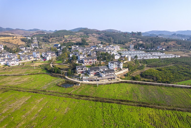 貴州省黔西市林泉鎮海子社區（無人機照片）。