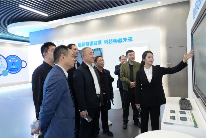 河北省國有企業黨建研究中心調研智慧黨建系統。