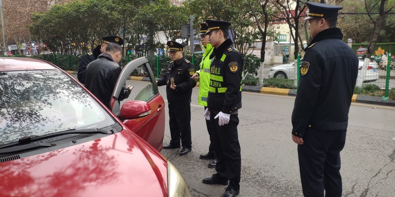 (1)執法檢查。 龔曉宏 攝2.jpg