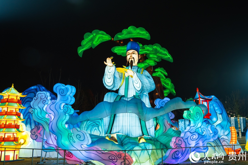 2025觀山湖春節燈會廟市現場。人民網陽茜攝